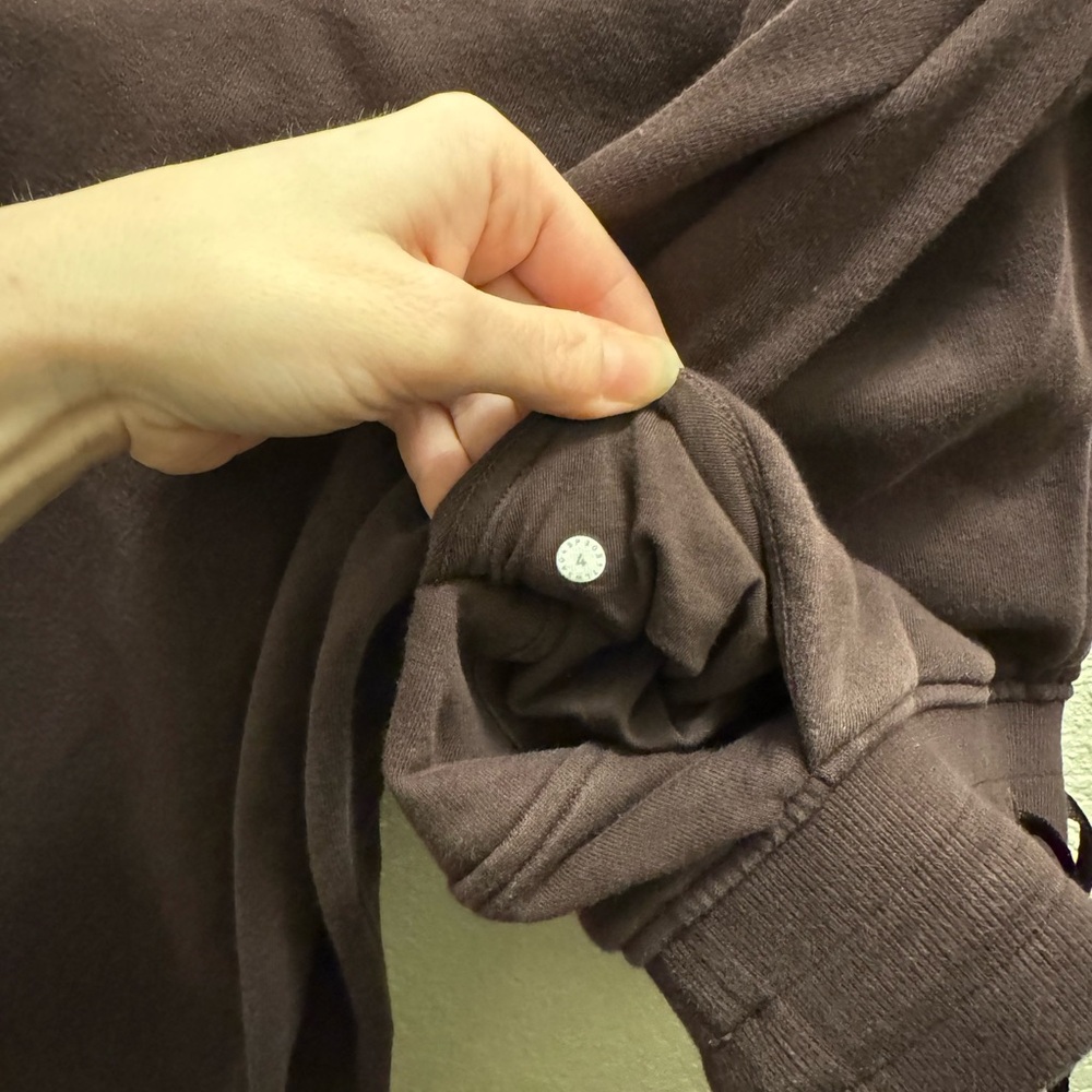 ❌SOLD❌Lululemon Scuba Joggers - Picture 8 of 8